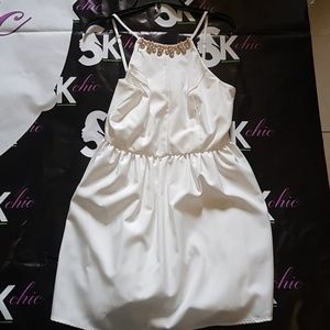 Crystal doll dress brand new. With necklace access